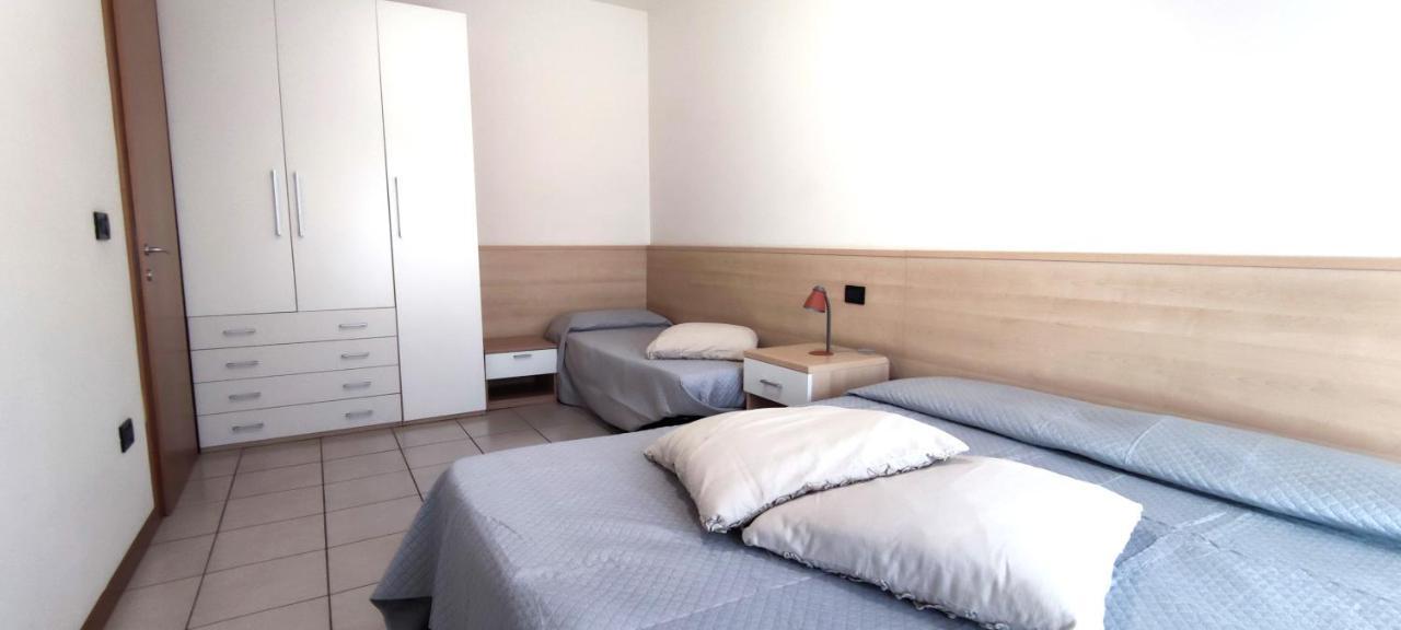 Residence Roberta Con Piscina - Agenzia Cocal Caorle Kültér fotó