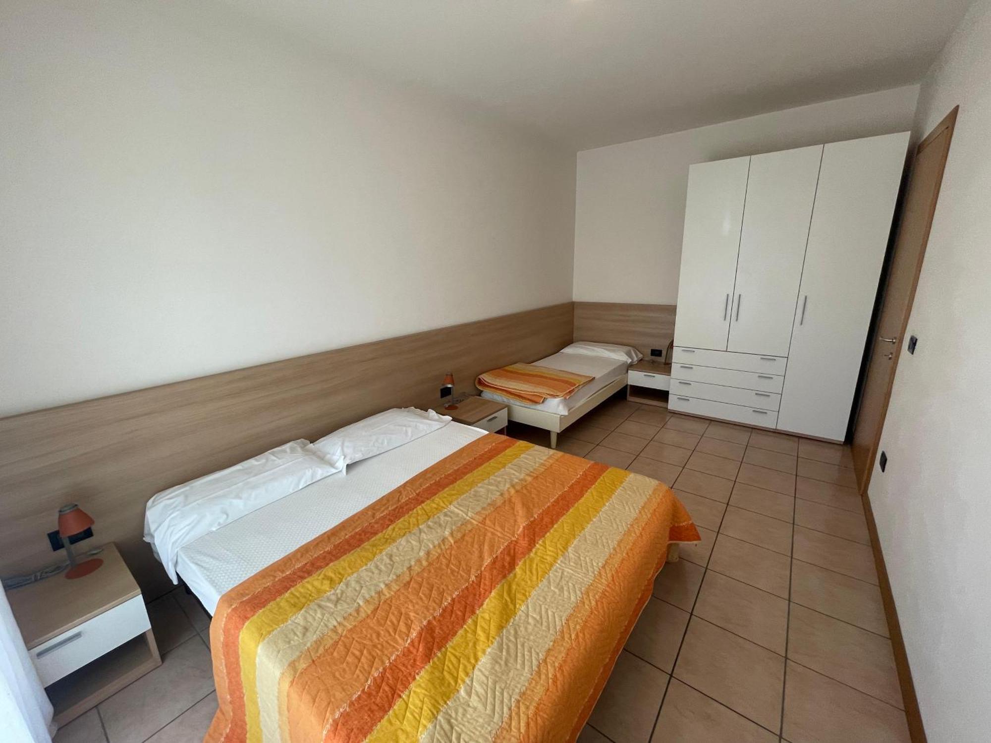 Residence Roberta Con Piscina - Agenzia Cocal Caorle Kültér fotó